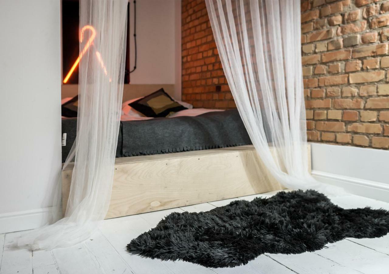 Loft Z Baldachimem Apartment Poznan Exterior photo
